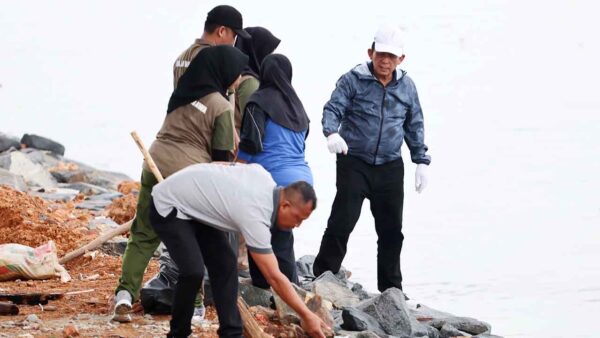 Gubernur Ansar Turun Tangan Pimpin Goro di Kawasan Tugu Sirih Tanjungpinang
