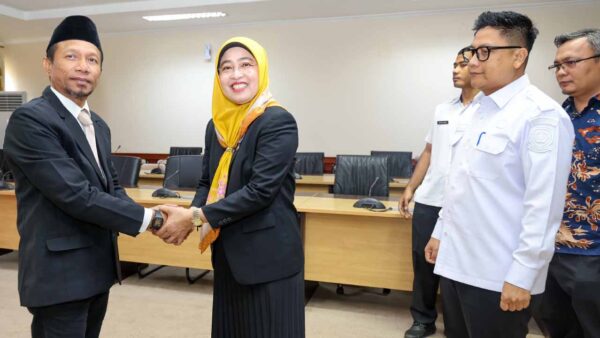 Tito Suwarno Diambil Sumpah sebagai Komisioner Baru KPID Kepri