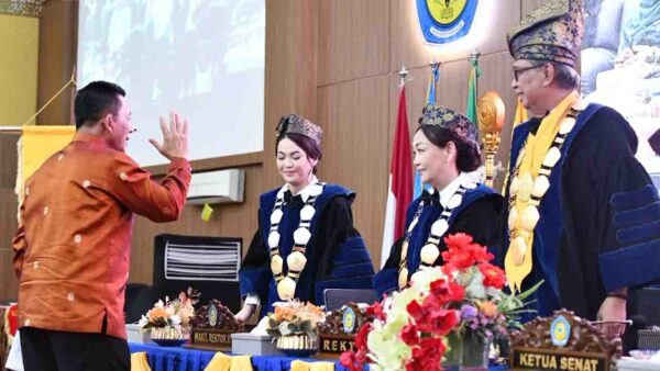Ansar Ahmad Hadiri Wisuda XXII UNIBA, Dorong SDM Kepri Semakin Berkualitas