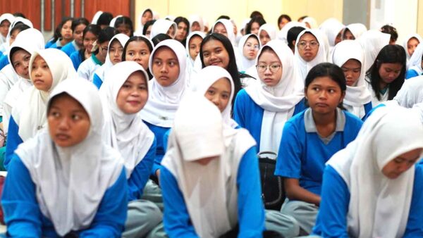 Ratusan Siswa SMAN 1 Batam Antusias Ikuti Central Creator Camp Batch #5